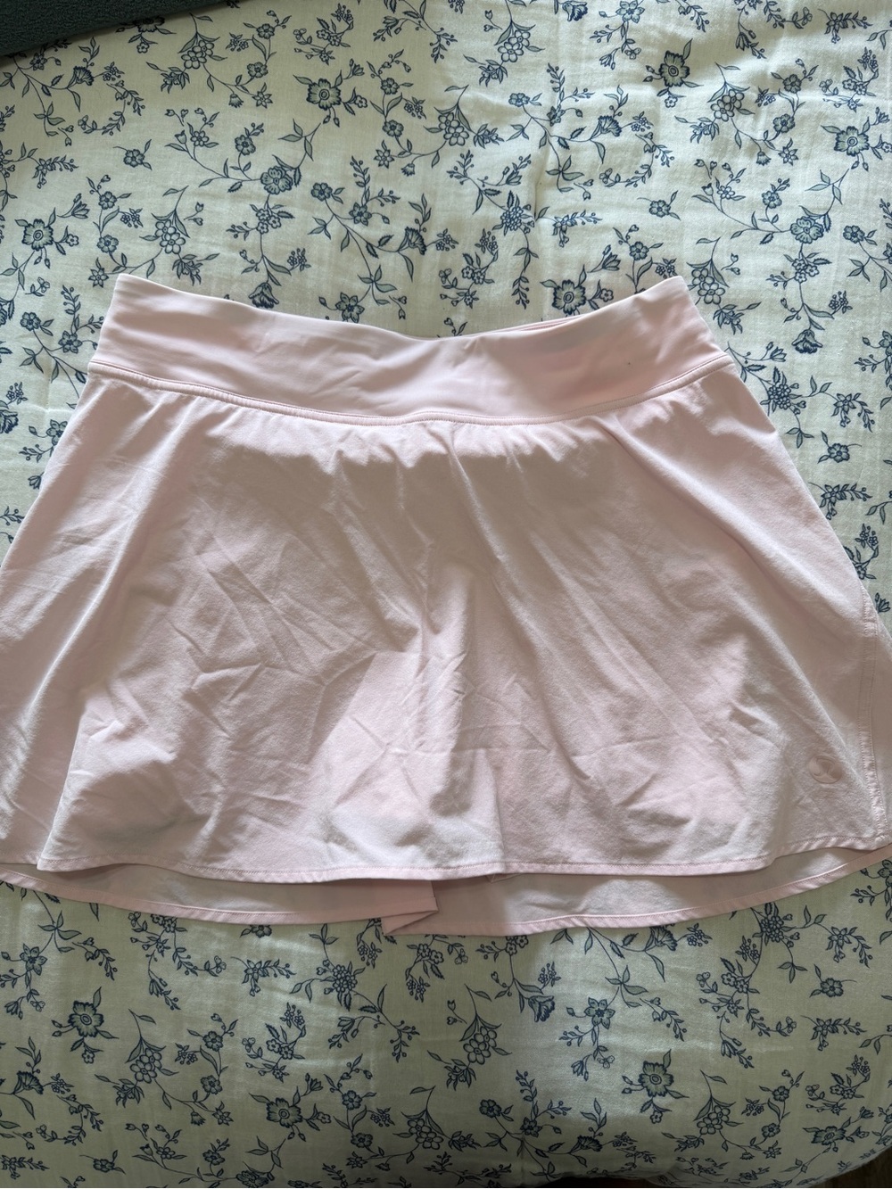 Lululemon Strawberry Milkshake Skirt sz 8